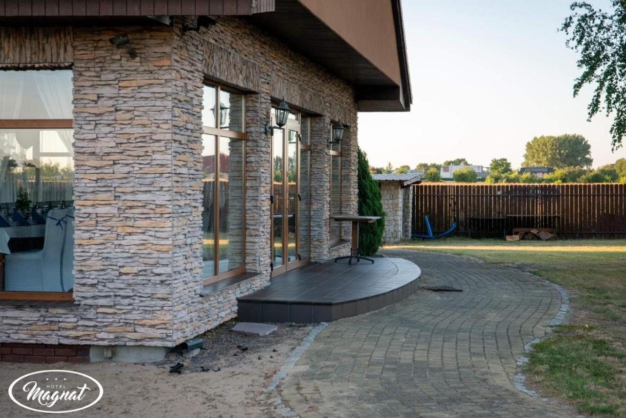 Słupca Hotel Magnat מראה חיצוני תמונה