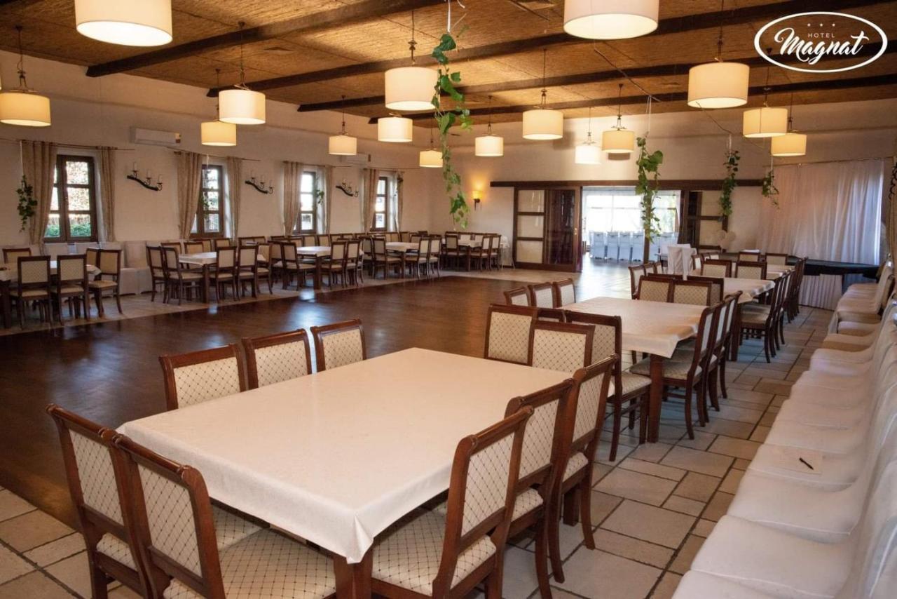 Słupca Hotel Magnat מראה חיצוני תמונה