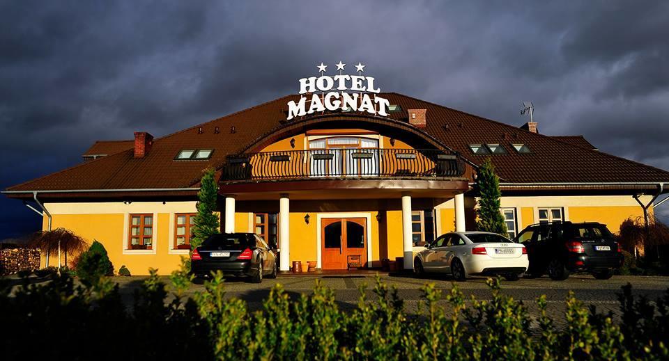 Słupca Hotel Magnat מראה חיצוני תמונה